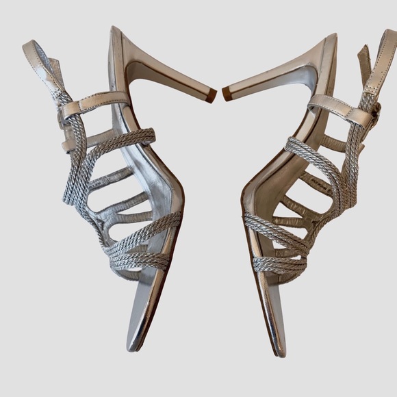 ADRIANNA PAPELL METALLIC SILVER OPEN TOE STRAP SANDALS - Picture 3 of 14
